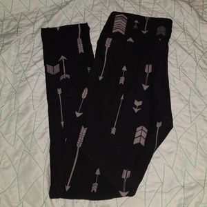 LuLaRoe ⚠️HTF⚠️ Arrow Leggings